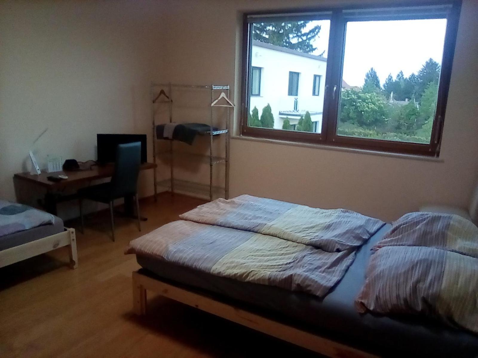 Appartement Perchtoldsdorf Schnell-Bahn / Bahnhof Liesing Extérieur photo