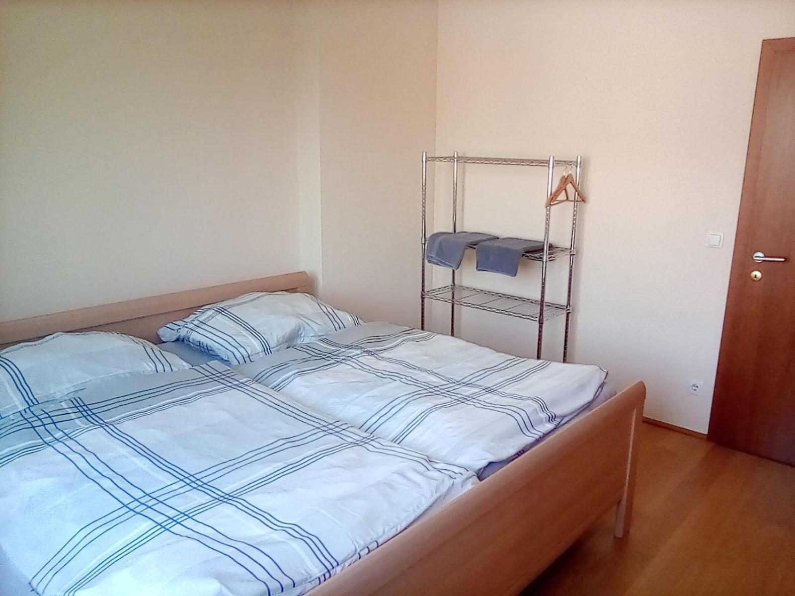 Appartement Perchtoldsdorf Schnell-Bahn / Bahnhof Liesing Extérieur photo