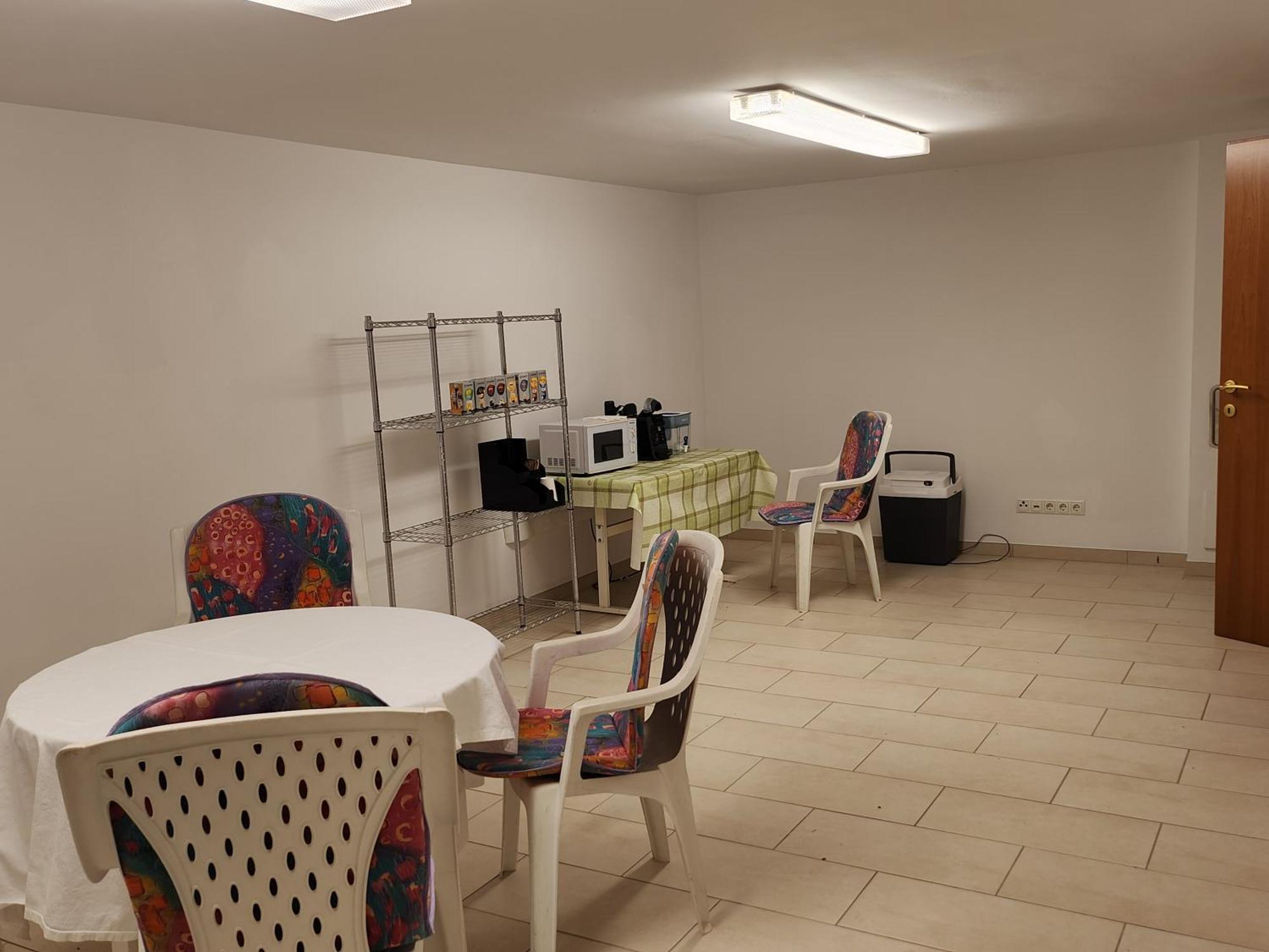 Appartement Perchtoldsdorf Schnell-Bahn / Bahnhof Liesing Extérieur photo