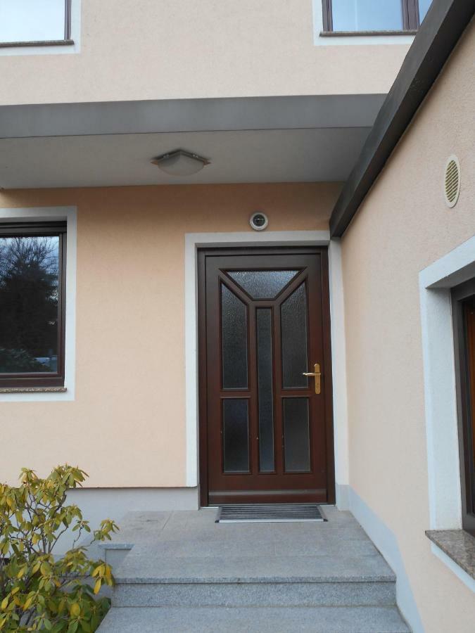 Appartement Perchtoldsdorf Schnell-Bahn / Bahnhof Liesing Extérieur photo